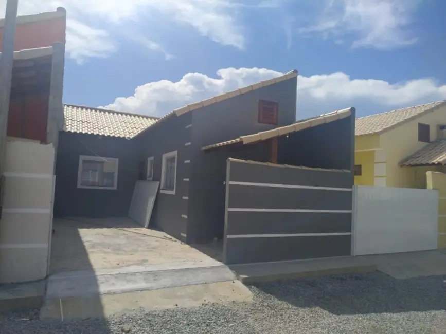 Foto 1 de Casa com 1 quarto à venda, 36m2 em Cabo Frio - RJ