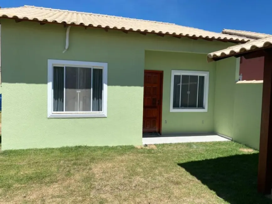 Foto 3 de Casa de Condomínio com 2 quartos à venda, 54m2 em Cabo Frio - RJ