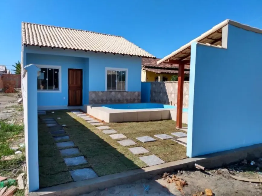 Foto 3 de Casa de Condomínio com 2 quartos à venda, 54m2 em Cabo Frio - RJ