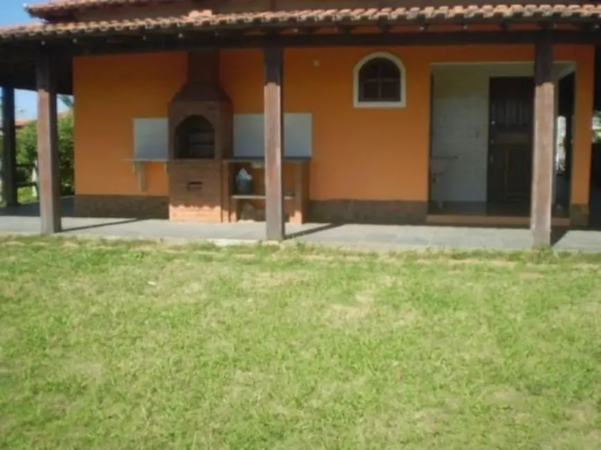 Foto 1 de Casa de Condomínio com 3 quartos à venda, 300m2 em Cabo Frio - RJ