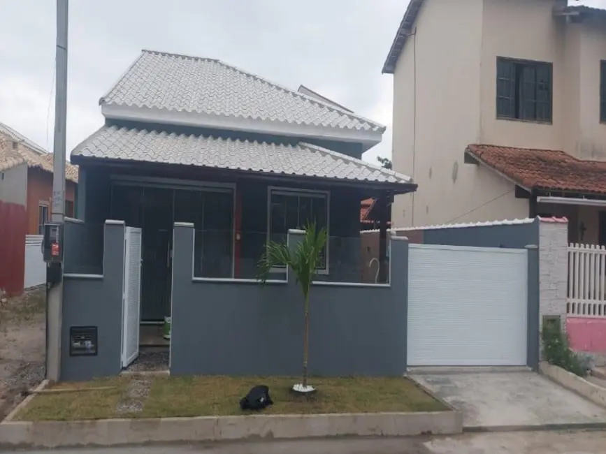 Foto 1 de Casa de Condomínio com 2 quartos à venda, 90m2 em Cabo Frio - RJ