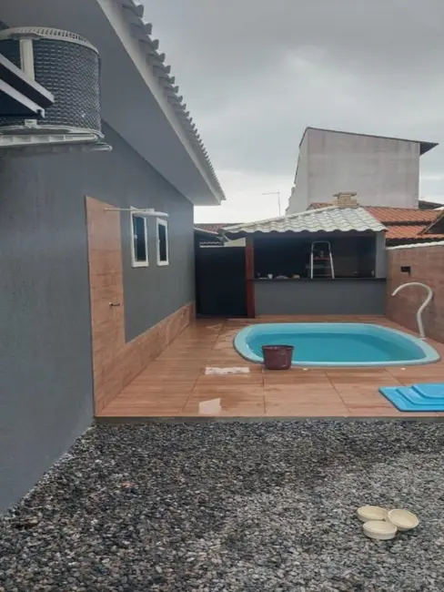 Foto 2 de Casa de Condomínio com 2 quartos à venda, 90m2 em Cabo Frio - RJ