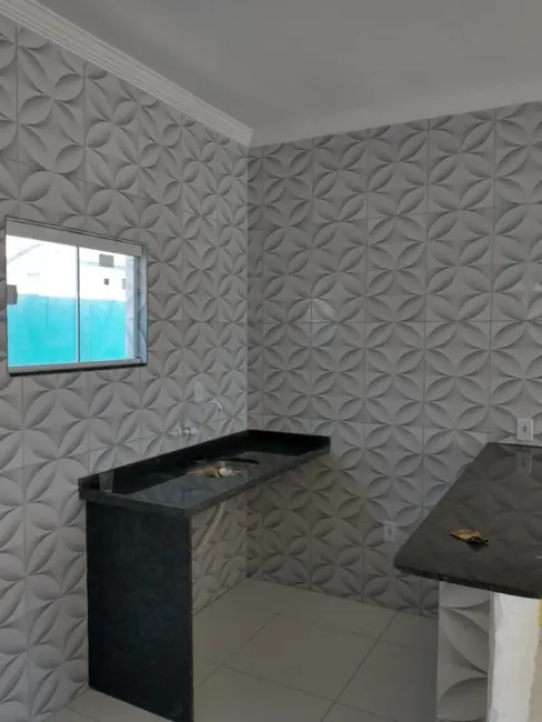 Casa de Condomínio com 2 quartos à venda, 52m2 em Cabo Frio - RJ - imagem 2 Foto 2 de Casa de Condomínio com 2 quartos à venda, 52m2 em Cabo Frio - RJ