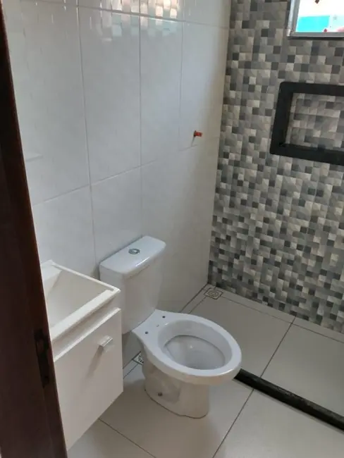 Casa de Condomínio com 2 quartos à venda, 52m2 em Cabo Frio - RJ - imagem 6 Foto 6 de Casa de Condomínio com 2 quartos à venda, 52m2 em Cabo Frio - RJ