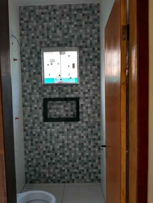 Casa de Condomínio com 2 quartos à venda, 52m2 em Cabo Frio - RJ - imagem 5 Foto 5 de Casa de Condomínio com 2 quartos à venda, 52m2 em Cabo Frio - RJ