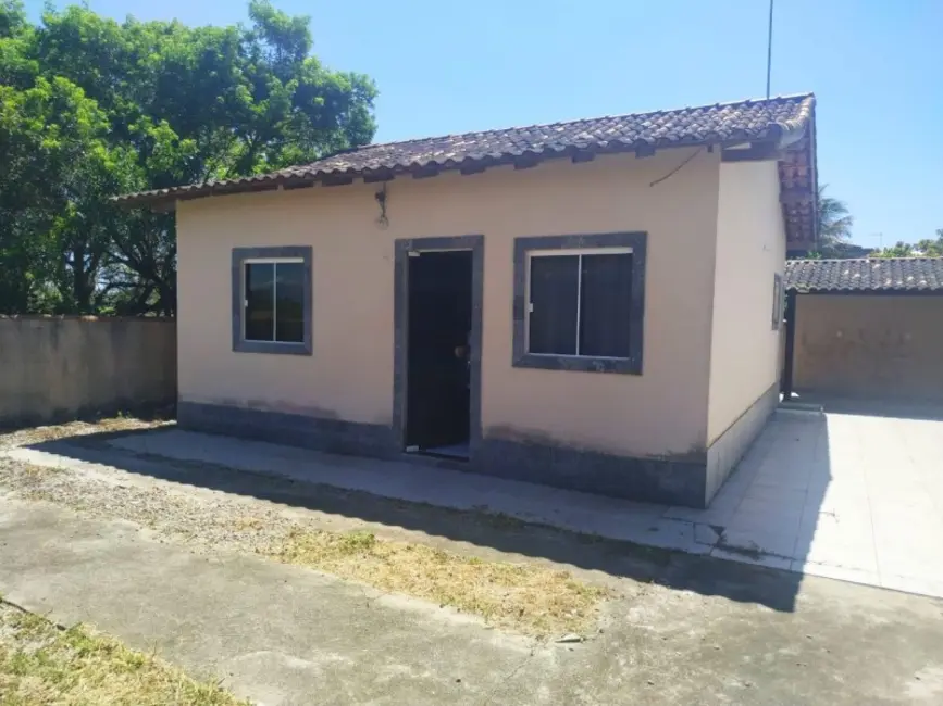 Casa com 2 quartos à venda, 49m2 em Cabo Frio - RJ - imagem 1 Foto 1 de Casa com 2 quartos à venda, 49m2 em Cabo Frio - RJ