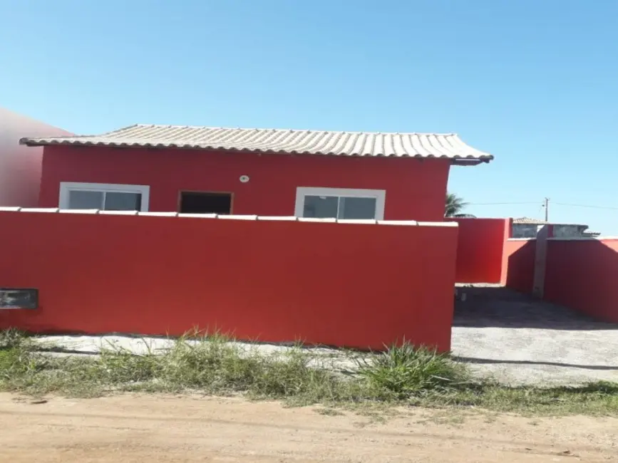 Foto 4 de Casa de Condomínio com 2 quartos à venda, 45m2 em Cabo Frio - RJ