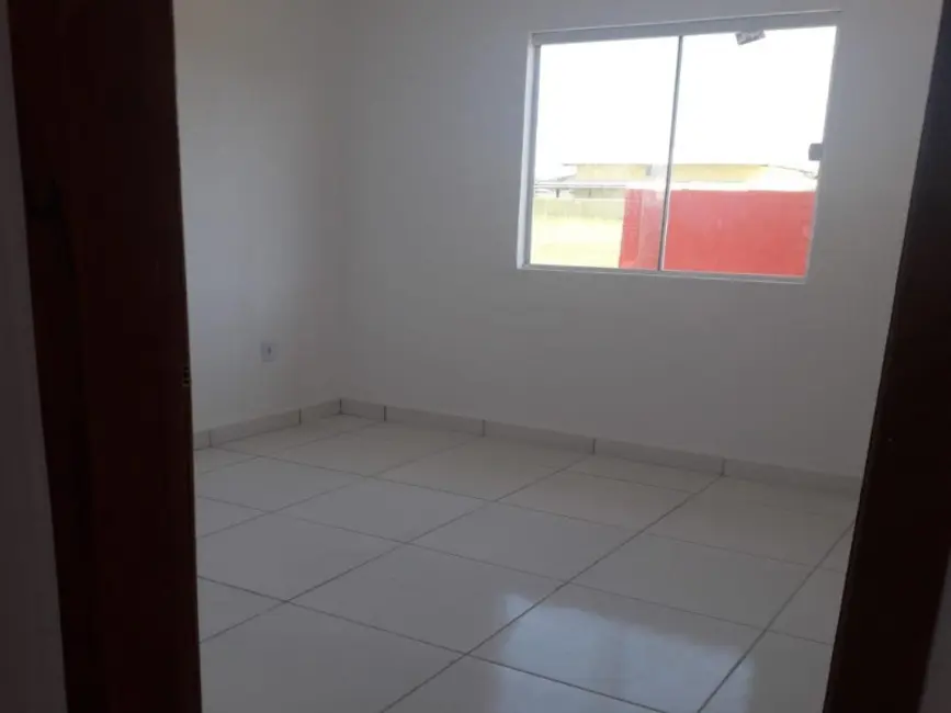 Foto 2 de Casa de Condomínio com 2 quartos à venda, 45m2 em Cabo Frio - RJ