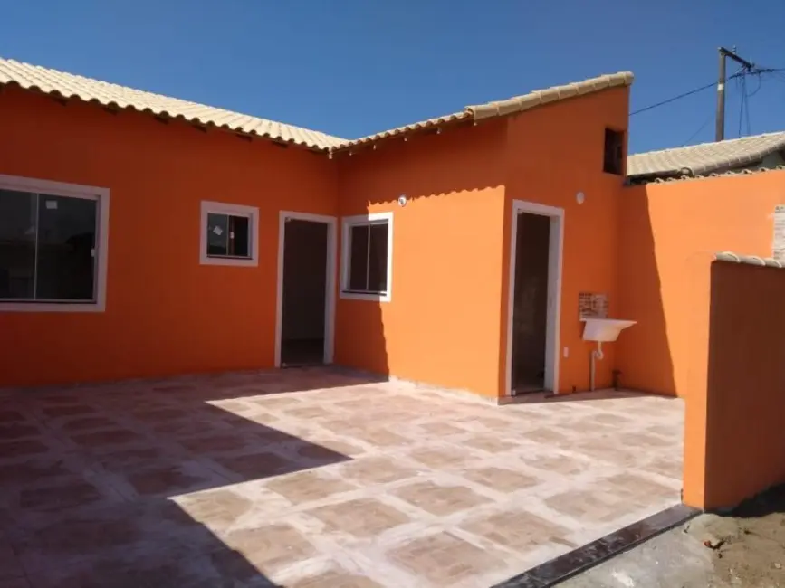 Foto 1 de Casa de Condomínio com 1 quarto à venda, 35m2 em Cabo Frio - RJ