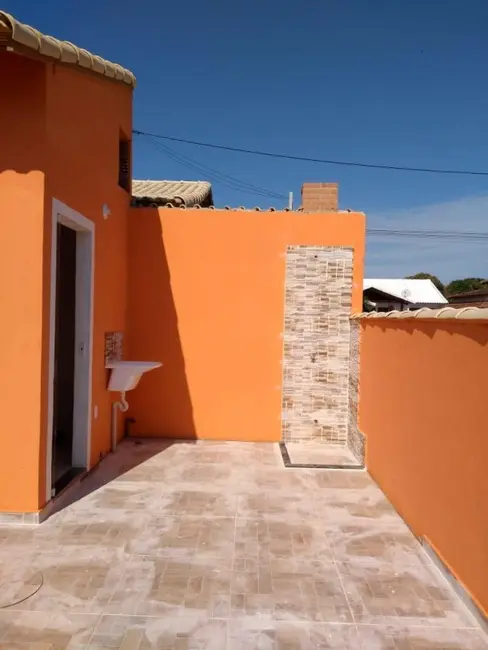 Foto 4 de Casa de Condomínio com 1 quarto à venda, 35m2 em Cabo Frio - RJ