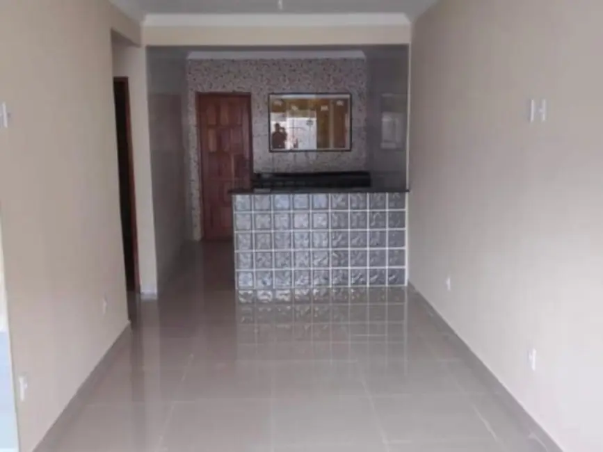 Casa de Condomínio com 2 quartos à venda, 70m2 em Cabo Frio - RJ - imagem 6 Foto 6 de Casa de Condomínio com 2 quartos à venda, 70m2 em Cabo Frio - RJ