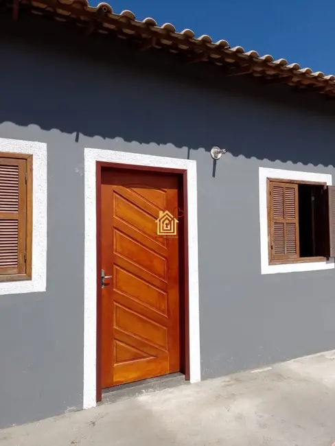 Foto 2 de Casa de Condomínio com 1 quarto à venda, 40m2 em Cabo Frio - RJ