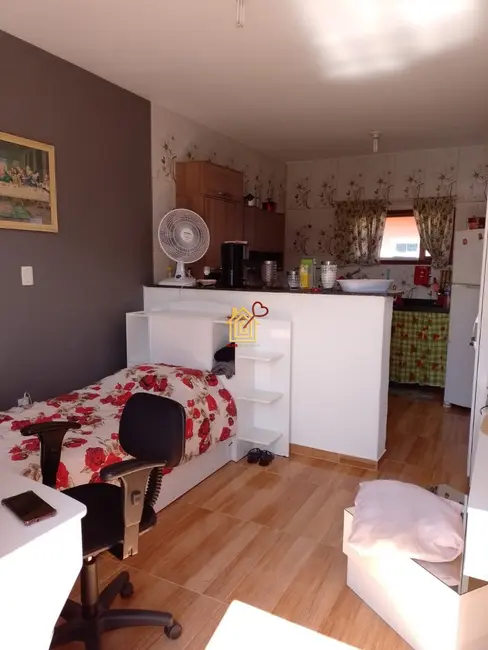 Casa de Condomínio com 1 quarto à venda, 40m2 em Cabo Frio - RJ - imagem 3 Foto 3 de Casa de Condomínio com 1 quarto à venda, 40m2 em Cabo Frio - RJ