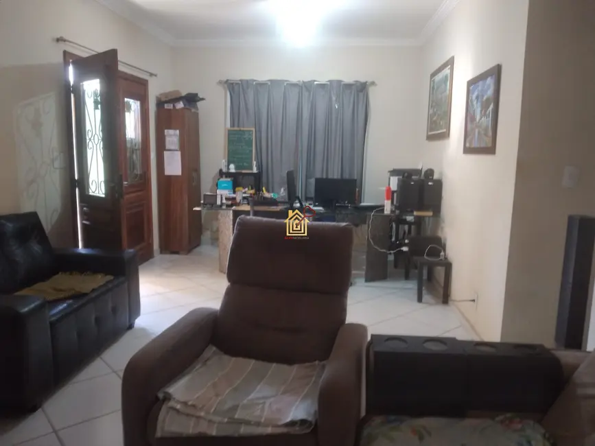 Foto 8 de Casa com 2 quartos à venda, 90m2 em Cabo Frio - RJ