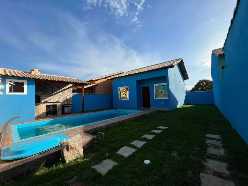 Foto 1 de Casa de Condomínio com 2 quartos à venda, 54m2 em Cabo Frio - RJ