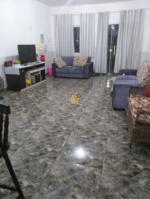 Casa de Condomínio com 2 quartos à venda, 65m2 em Cabo Frio - RJ - imagem 3 Foto 3 de Casa de Condomínio com 2 quartos à venda, 65m2 em Cabo Frio - RJ
