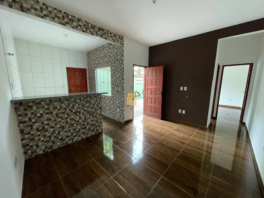 Foto 2 de Casa com 1 quarto à venda, 90m2 em Cabo Frio - RJ