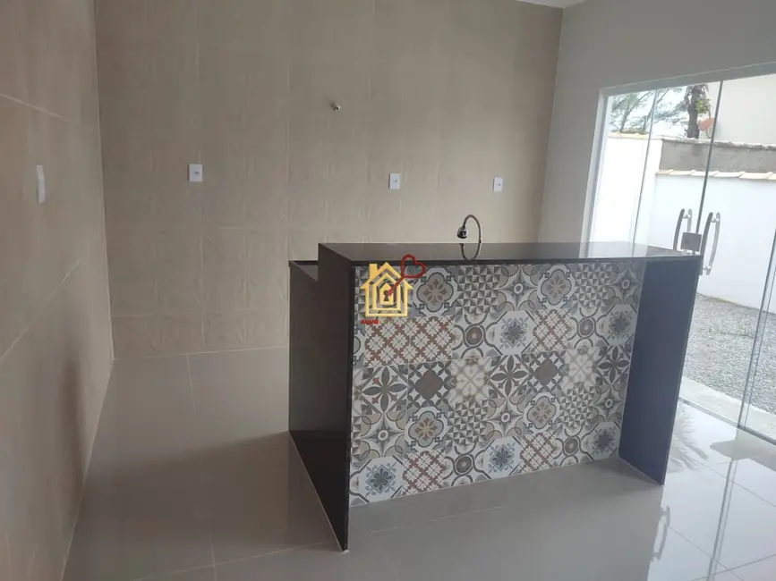 Foto 4 de Casa com 2 quartos à venda, 65m2 em Cabo Frio - RJ