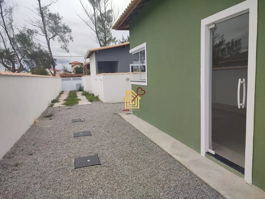 Foto 3 de Casa com 2 quartos à venda, 65m2 em Cabo Frio - RJ