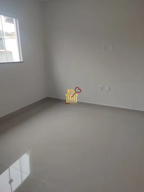 Foto 2 de Casa com 2 quartos à venda, 65m2 em Cabo Frio - RJ