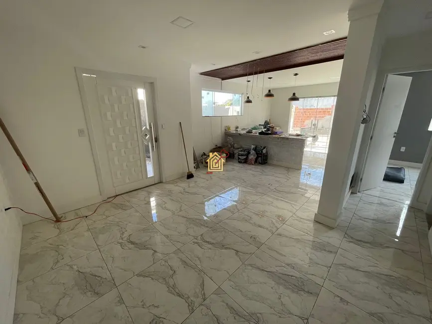Foto 2 de Casa com 3 quartos à venda, 143m2 em Cabo Frio - RJ
