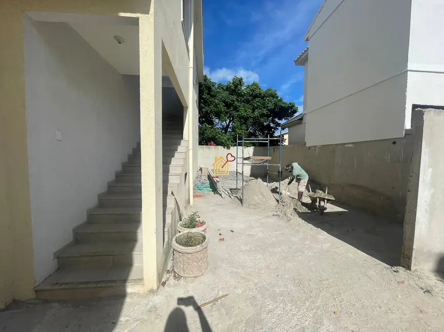 Foto 3 de Casa com 2 quartos à venda, 75m2 em Cabo Frio - RJ