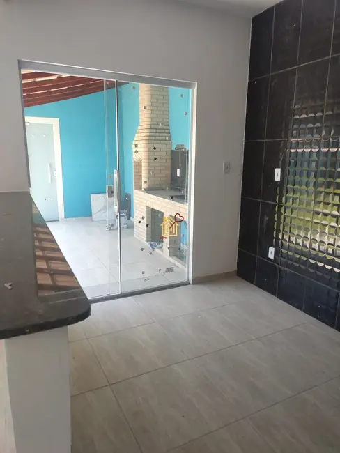 Casa de Condomínio com 1 quarto à venda, 70m2 em Cabo Frio - RJ - imagem 3 Foto 3 de Casa de Condomínio com 1 quarto à venda, 70m2 em Cabo Frio - RJ