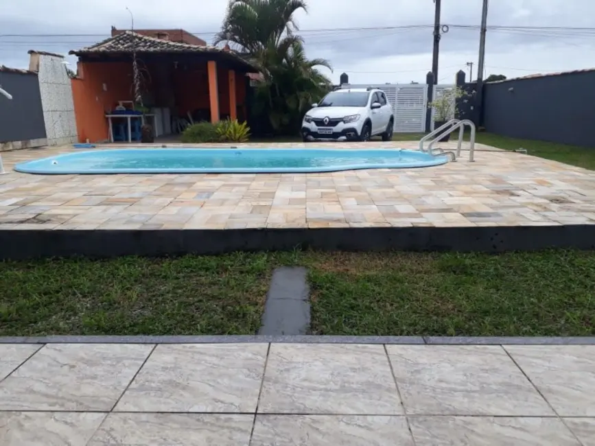 Casa de Condomínio com 3 quartos à venda, 100m2 em Cabo Frio - RJ - imagem 2 Foto 2 de Casa de Condomínio com 3 quartos à venda, 100m2 em Cabo Frio - RJ
