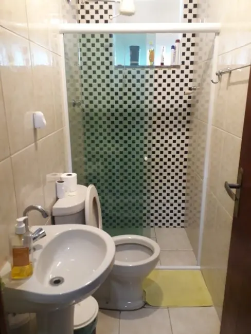 Casa de Condomínio com 3 quartos à venda, 100m2 em Cabo Frio - RJ - imagem 9 Foto 9 de Casa de Condomínio com 3 quartos à venda, 100m2 em Cabo Frio - RJ