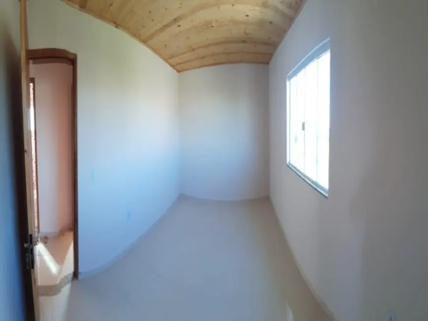 Foto 2 de Casa com 2 quartos à venda, 80m2 em Cabo Frio - RJ