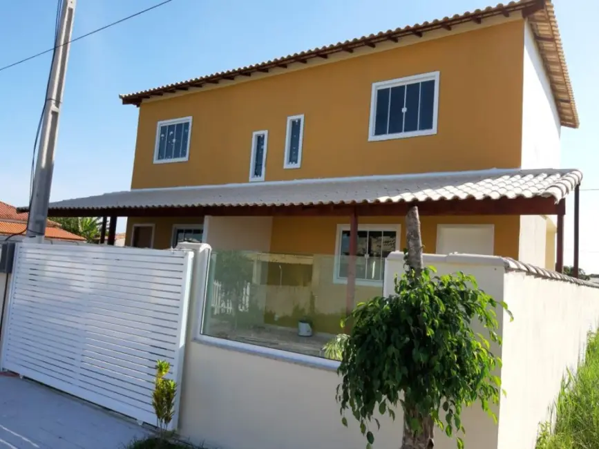 Foto 1 de Casa com 2 quartos à venda, 80m2 em Cabo Frio - RJ