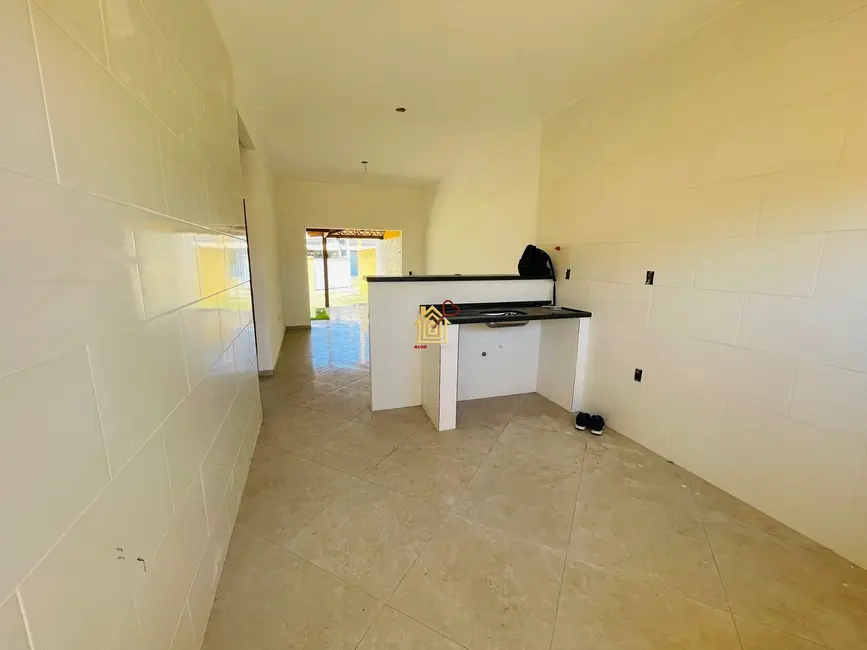 Foto 4 de Casa com 2 quartos à venda, 60m2 em Cabo Frio - RJ