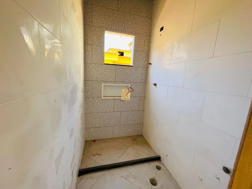 Foto 6 de Casa com 2 quartos à venda, 60m2 em Cabo Frio - RJ