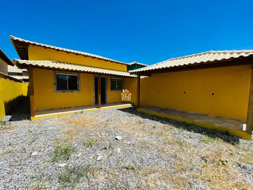 Foto 2 de Casa de Condomínio com 2 quartos à venda, 60m2 em Cabo Frio - RJ