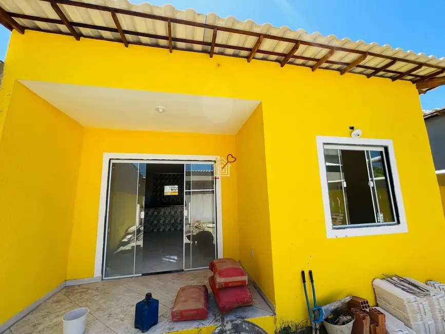 Foto 2 de Casa com 2 quartos à venda, 60m2 em Cabo Frio - RJ