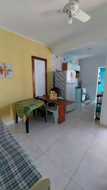 Foto 2 de Casa de Condomínio com 1 quarto à venda, 32m2 em Cabo Frio - RJ