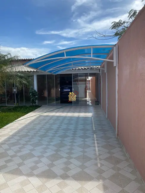 Casa de Condomínio com 3 quartos à venda, 250m2 em Cabo Frio - RJ - imagem 8 Foto 8 de Casa de Condomínio com 3 quartos à venda, 250m2 em Cabo Frio - RJ