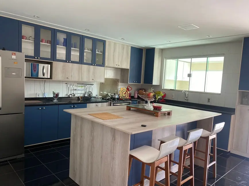 Casa de Condomínio com 3 quartos à venda, 250m2 em Cabo Frio - RJ - imagem 4 Foto 4 de Casa de Condomínio com 3 quartos à venda, 250m2 em Cabo Frio - RJ