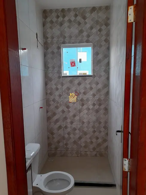 Foto 3 de Casa de Condomínio com 2 quartos à venda, 56m2 em Samburá (Tamoios), Cabo Frio - RJ