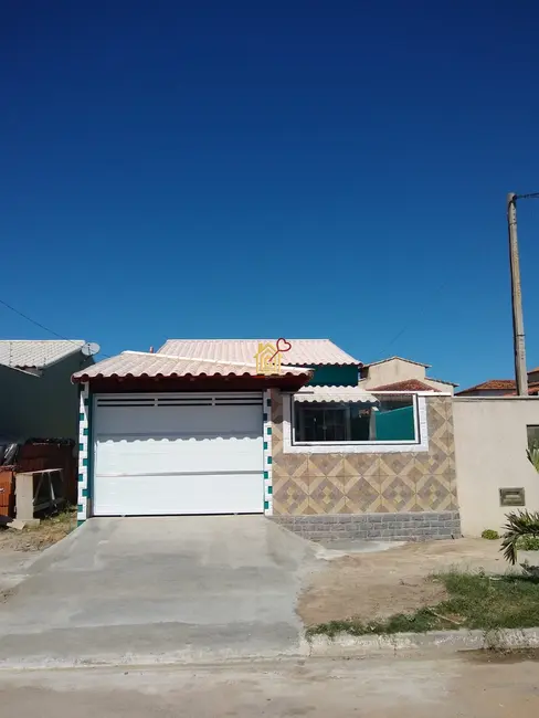 Foto 1 de Casa com 2 quartos à venda, 65m2 em Cabo Frio - RJ