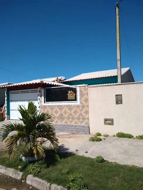 Foto 2 de Casa com 2 quartos à venda, 65m2 em Cabo Frio - RJ