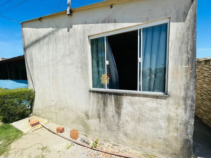 Foto 1 de Casa com 1 quarto à venda, 40m2 em Cabo Frio - RJ