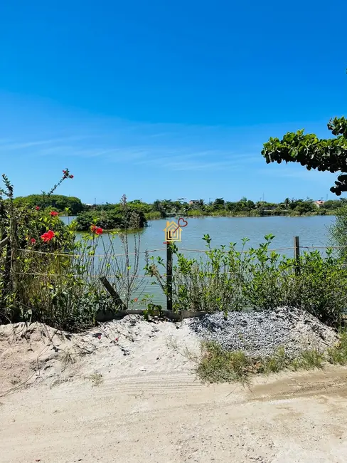 Foto 2 de Casa com 1 quarto à venda, 40m2 em Cabo Frio - RJ