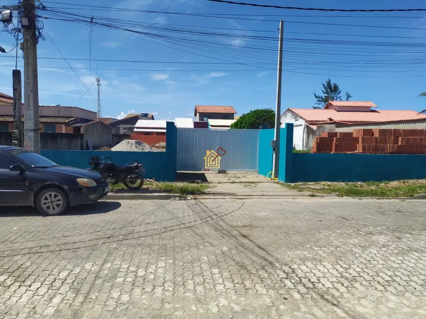 Foto 2 de Casa com 1 quarto à venda, 40m2 em Cabo Frio - RJ
