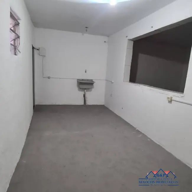 Casa com 2 quartos para alugar em Padroeira, Osasco - SP - imagem 9 Foto 9 de Casa com 2 quartos para alugar em Padroeira, Osasco - SP