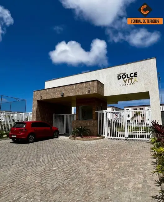 Foto 1 de Terreno / Lote à venda, 300m2 em Camacari - BA