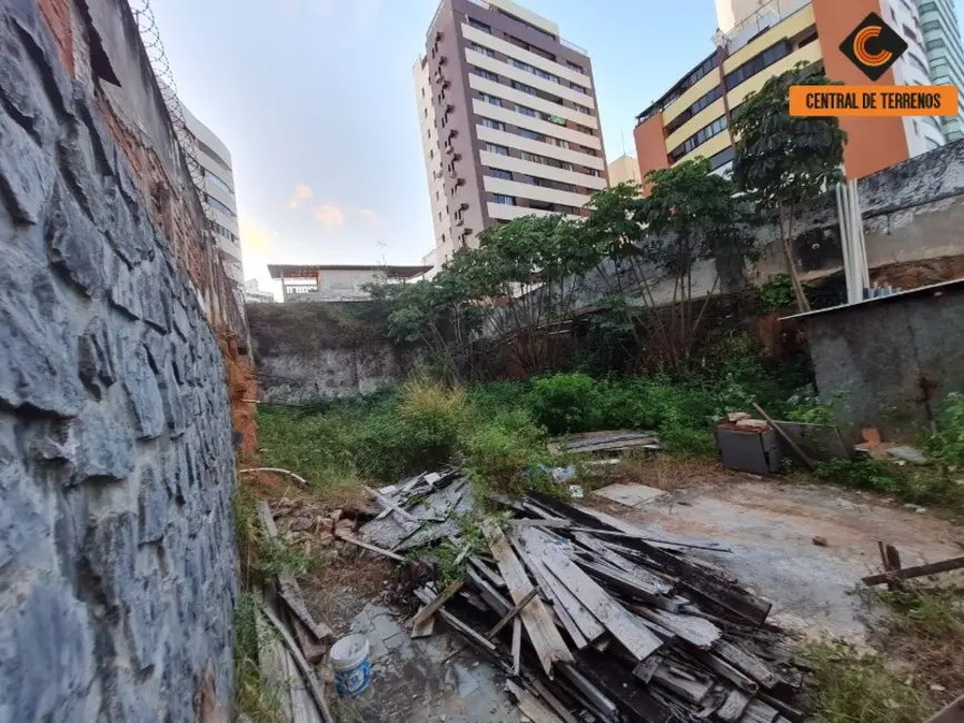 Terreno / Lote à venda, 450m2 em Pituba, Salvador - BA - imagem 5 Foto 5 de Terreno / Lote à venda, 450m2 em Pituba, Salvador - BA