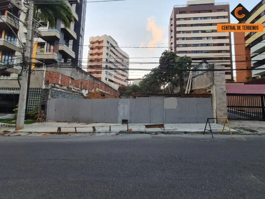 Foto 1 de Terreno / Lote à venda, 450m2 em Pituba, Salvador - BA