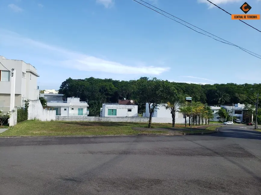 Foto 1 de Terreno / Lote à venda, 636m2 em Camacari - BA