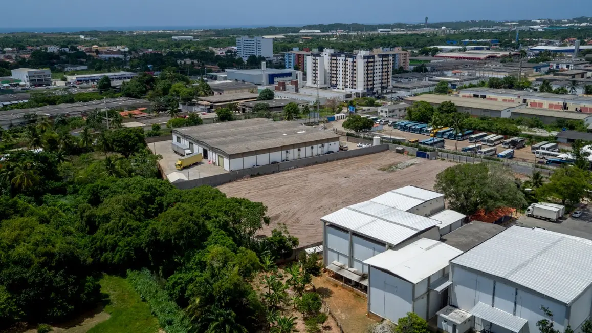 Foto 1 de Terreno / Lote à venda, 4000m2 em Lauro De Freitas - BA